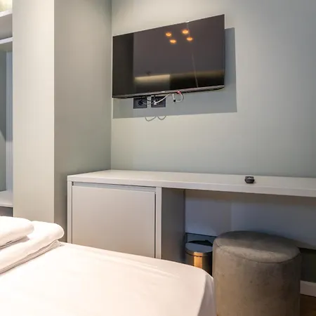 Center Guest house *
