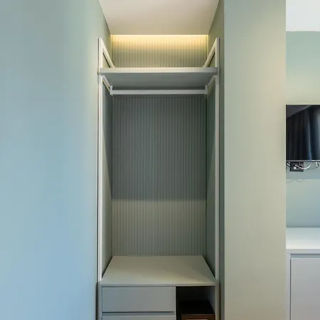 Center بيت ضيافة تيرانا